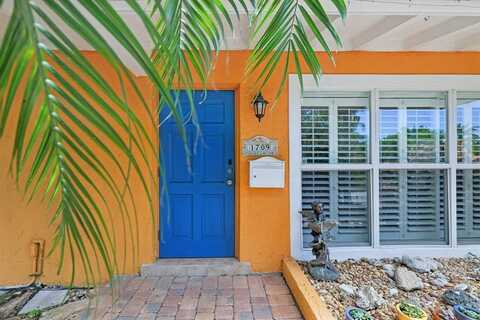1709 NE 28th Dr, Wilton Manors, FL 33334