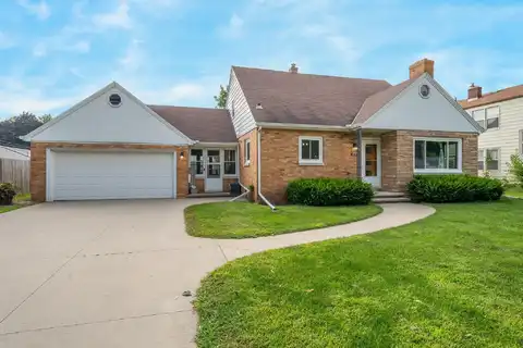 2119 N DIVISION Street, APPLETON, WI 54911