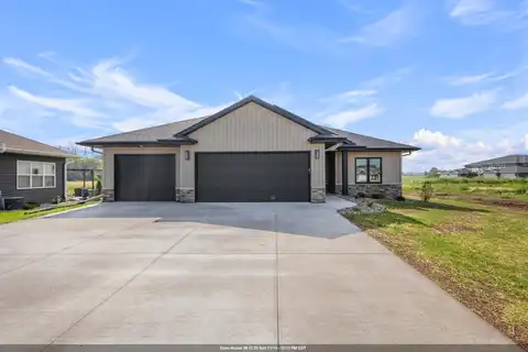 726 TAMBOUR Court, DE PERE, WI 54115