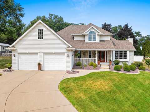 1136 CHAPEL HILL Circle, GREEN BAY, WI 54313
