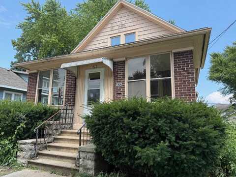 822 OAK Street, OSHKOSH, WI 54901