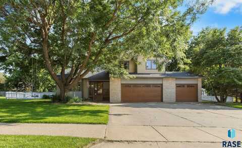 2905 E 33rd St, Sioux Falls, SD 57103