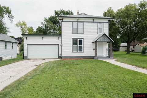 613 S Galbraith Street, Blue Earth, MN 56013
