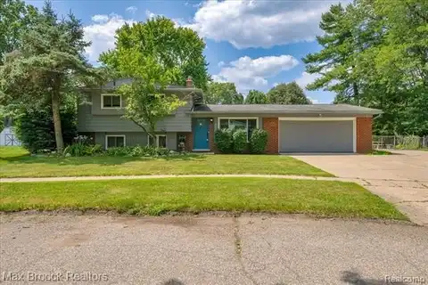 2646 Pinto Drive, Commerce Township, MI 48382
