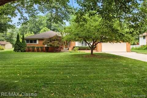415 Booth Road, Troy, MI 48085