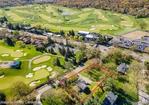 6450 Gilbert Lake Road, Bloomfield Hills, MI 48301