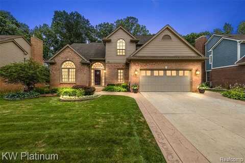 691 Lake Ridge Road, Rochester Hills, MI 48307