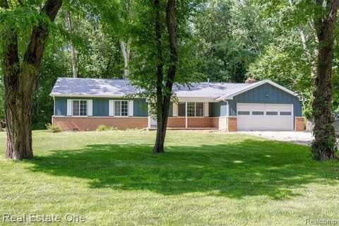 5811 Cowell Road, Brighton, MI 48116
