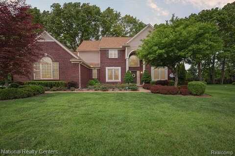 13802 FOREST RIDGE Circle, Green Oak, MI 48178