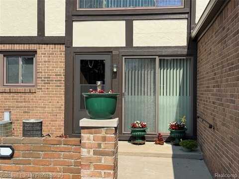 311 Country Club Drive, Saint Clair Shores, MI 48082