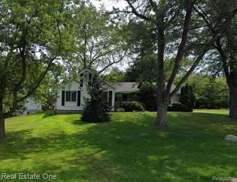 4415 Welland Drive, West Bloomfield, MI 48323