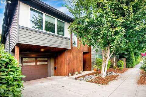 2947 SE STARK ST, Portland, OR 97214