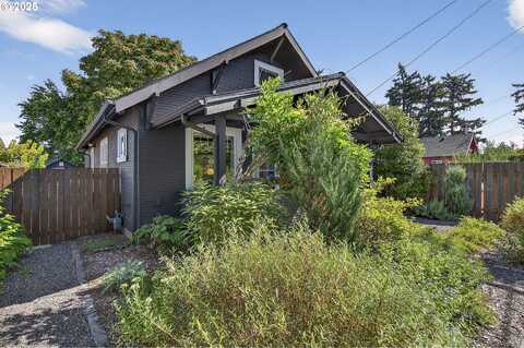 5423 SE INSLEY ST, Portland, OR 97206