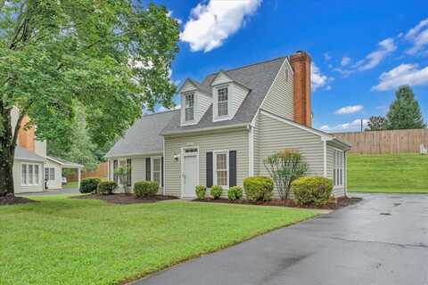 3221 Winterberry DR, Roanoke, VA 24018