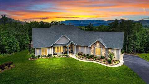 2920 Taylor LN, Elliston, VA 24087