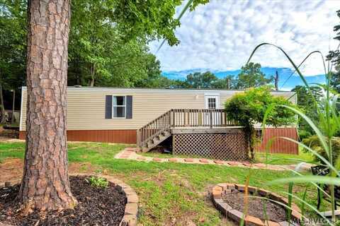 828 Hawthorne Drive, Bracey, VA 23919