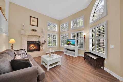 9327 Lake Murray Blvd unit: E, San Diego, CA 92119