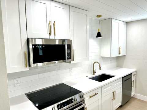 6430 Pinyon Pine Court, Lake Worth, FL 33462