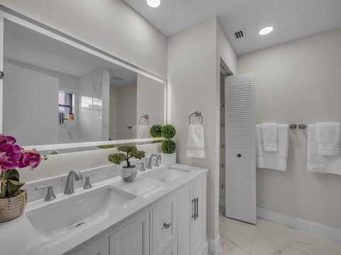 1744 Shoreside Circle, Wellington, FL 33414