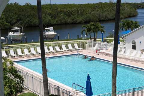 2516 SE Anchorage Cove, Port Saint Lucie, FL 34952