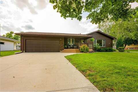 404 Kay Street SW, Hutchinson, MN 55350