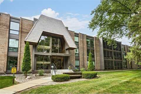 6105 Lincoln Drive, Edina, MN 55436