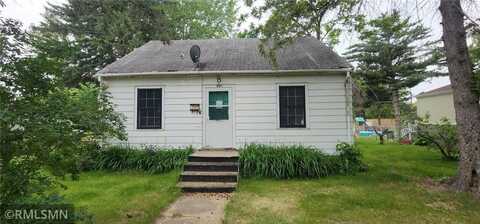 901 6th Avenue NE, Brainerd, MN 56401
