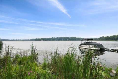 640 Highway 96 W, Shoreview, MN 55126