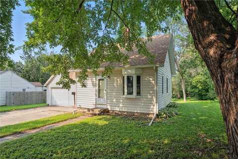 1427 Baxter Avenue N, Glencoe, MN 55336