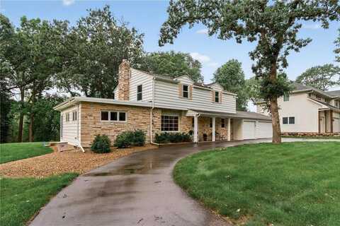 2685 Valley View Lane, New Brighton, MN 55112