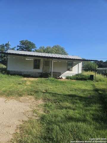 614 County Road 6841, Lytle, TX 78052