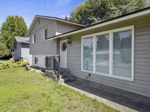 6127 S Crestline St, Spokane, WA 99223