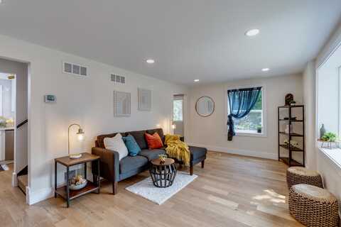209 Rosemary Avenue, Madison, WI 53714