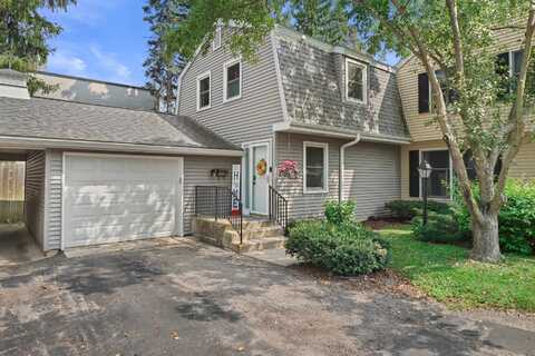26 Whitcomb Circle, Madison, WI 53711