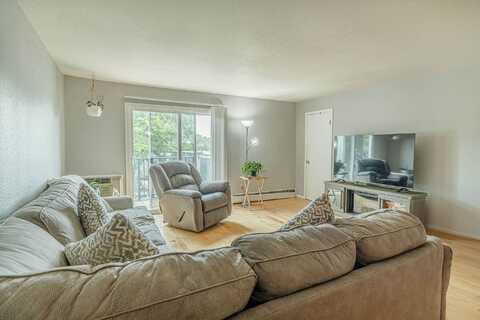 2420 INDEPENDENCE Lane, Madison, WI 53704