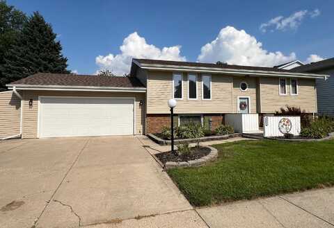 1327 S Walnut Street, Janesville, WI 53546