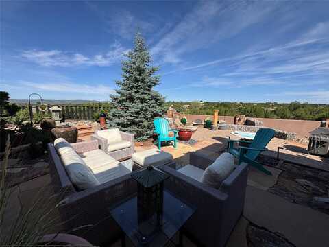 67 Vallecito Road, Santa Fe, NM 87506