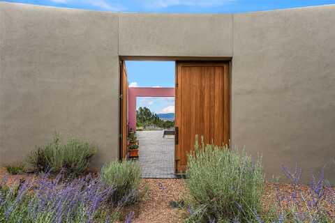 11 Vista Tesuque, Santa Fe, NM 87506