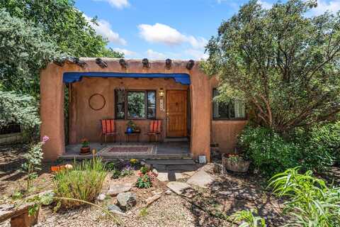 1820 Kiva Road, Santa Fe, NM 87505