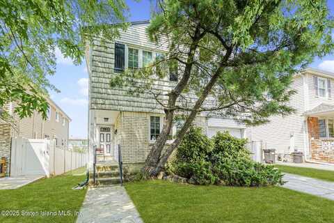 41 Middle Loop Road, Staten Island, NY 10308