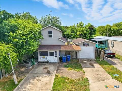 206 Cheeves Avenue, Port Lavaca, TX 77979