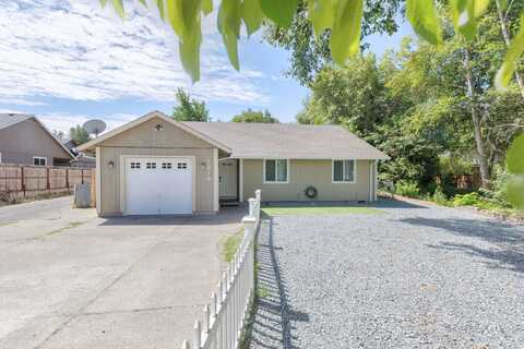 2919 SW Elmer Nelson Lane, Grants Pass, OR 97527