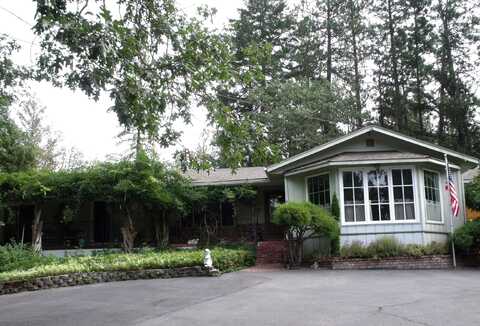 751 Espey Road, Grants Pass, OR 97527
