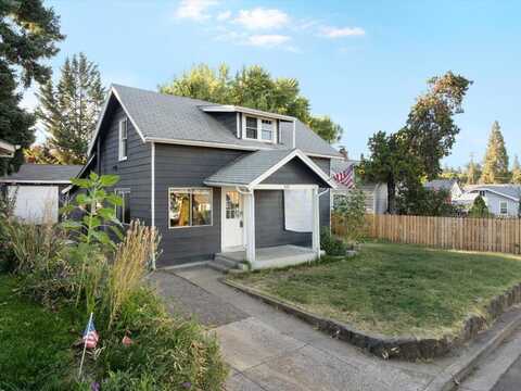 528 Pearl Street, Medford, OR 97504