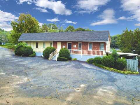 1024 Campton Road, Inman, SC 29349