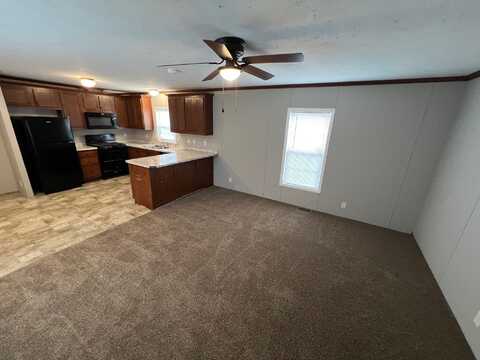 319 Yorkshire, Newport, MI 48166