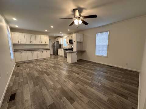 17142 Ivanhoe, Macomb, MI 48044