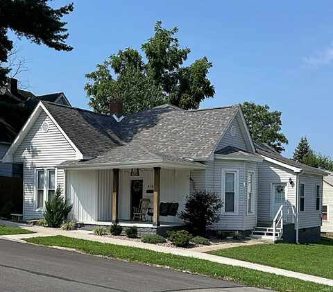 415 NE 4th Street, Washington, IN 47501