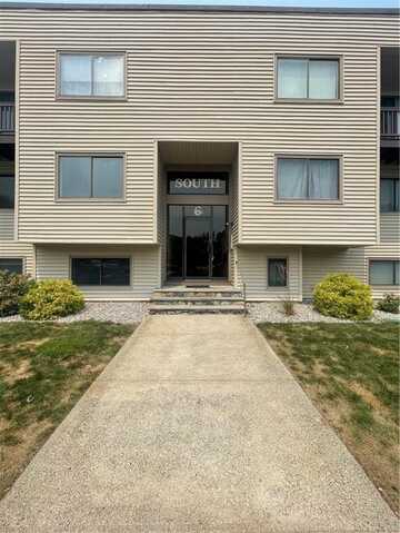 196 Old River Road S, Lincoln, RI 02865