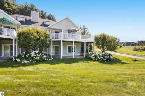 2750 E Crown Drive, Traverse City, MI 49685